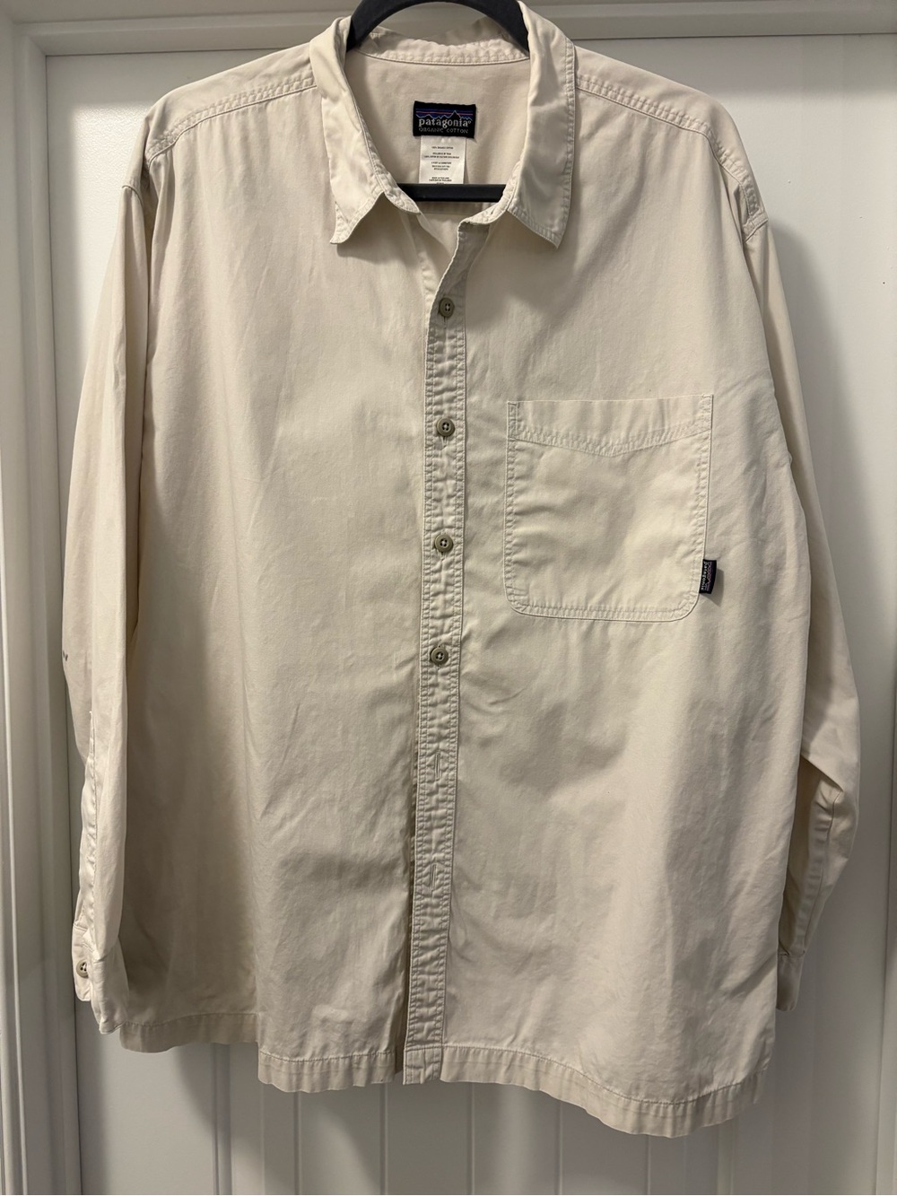 Patagonia Men's Long-Sleeve Button-Up Shirt in Off-White Size Large